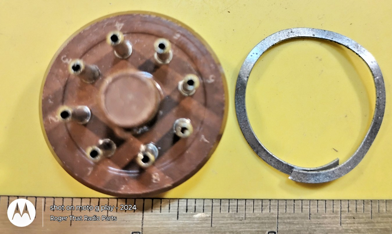 Amphenol® 8 Pin Micanol Octal Bakelite Plug w/ Wavy Retaining Ring (P/N 86-CP8)