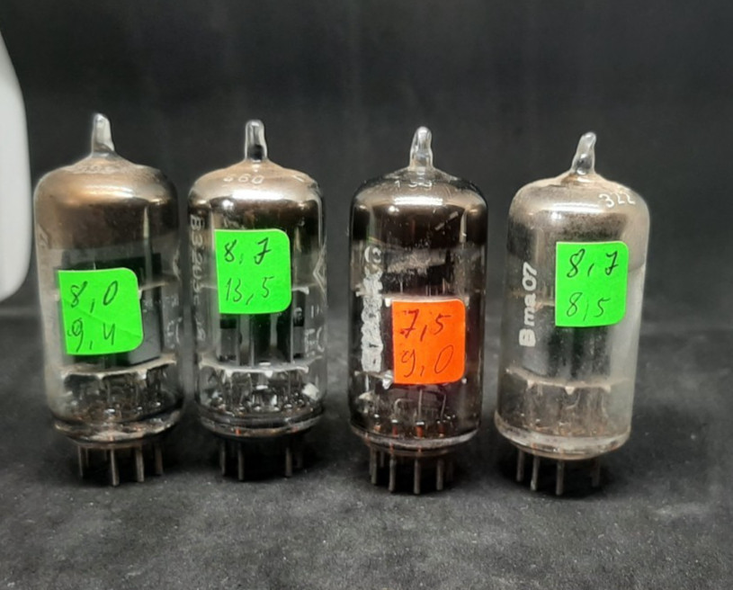 4 x ECC85 TELEFUNKEN TUBE n1161