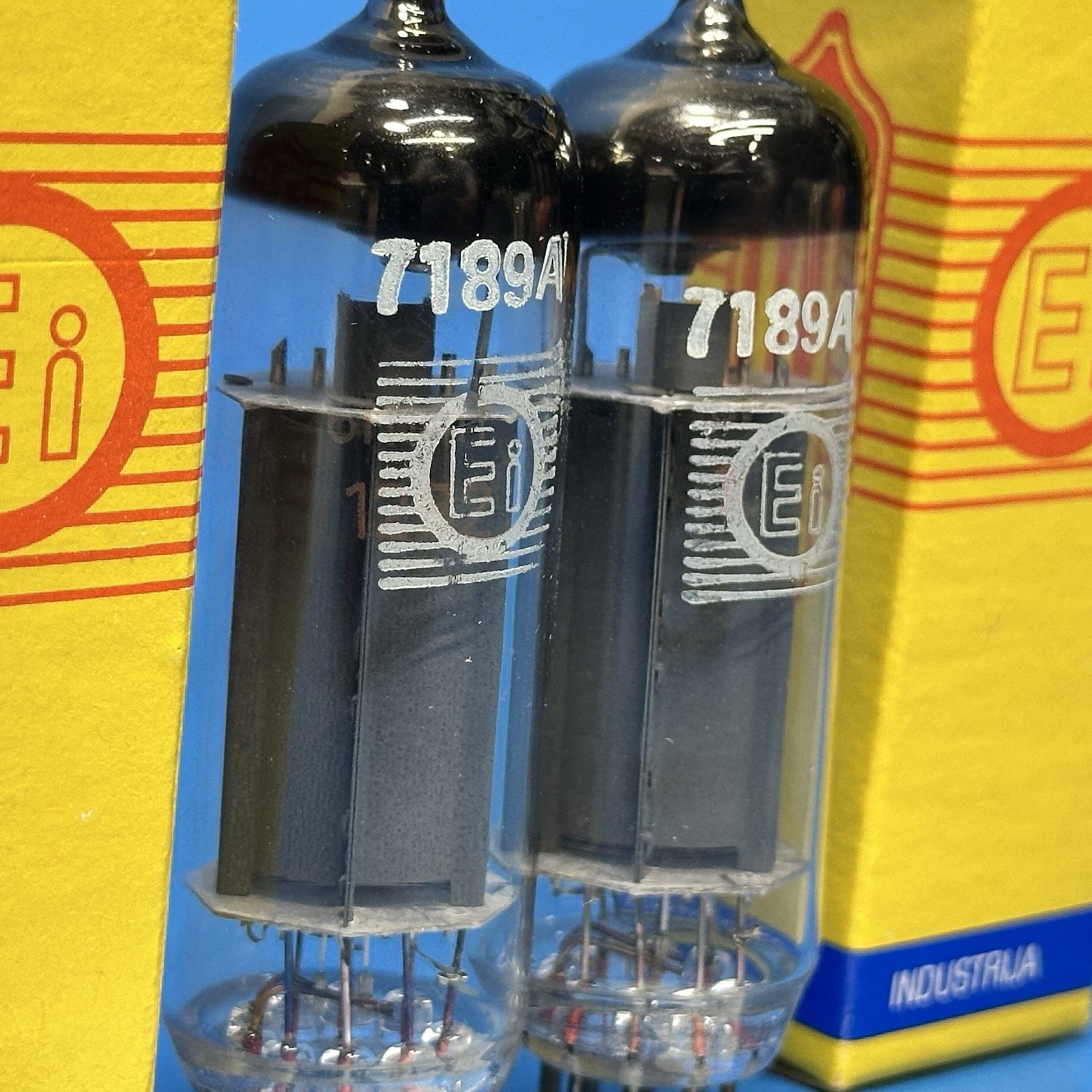 MATCHED PAIR NOS NIB Ei 7189A TUBES
