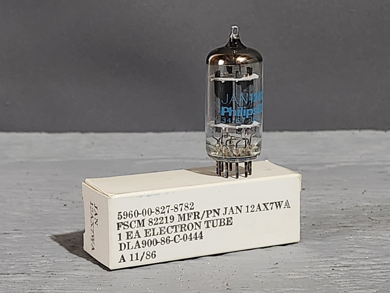 One New Old Stock vintage JAN Philips 12AX7WA tube packaged in 1987