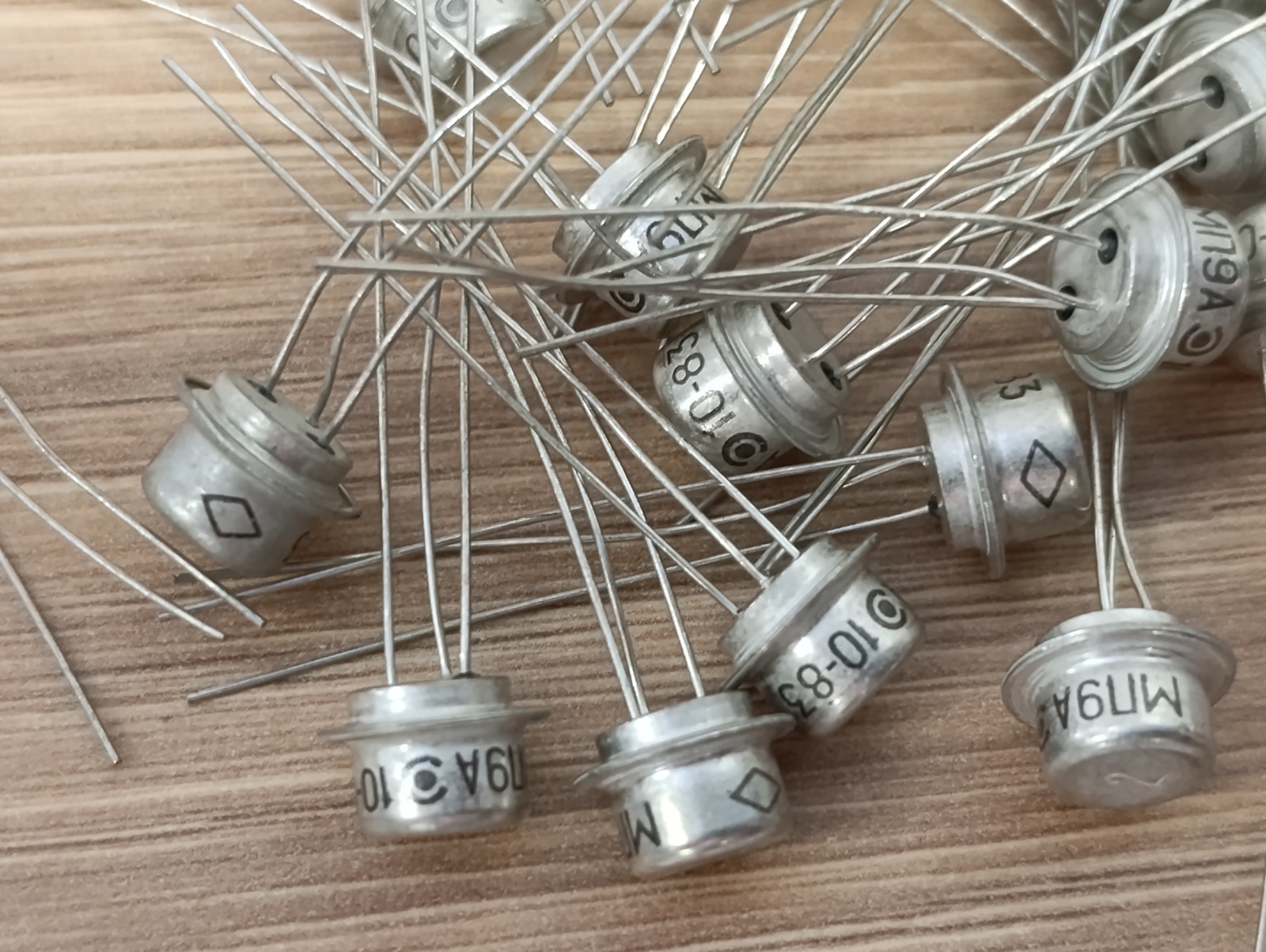 28pcs LOT MP9A Germanium Transistor GE NPN Guitar SOVIET