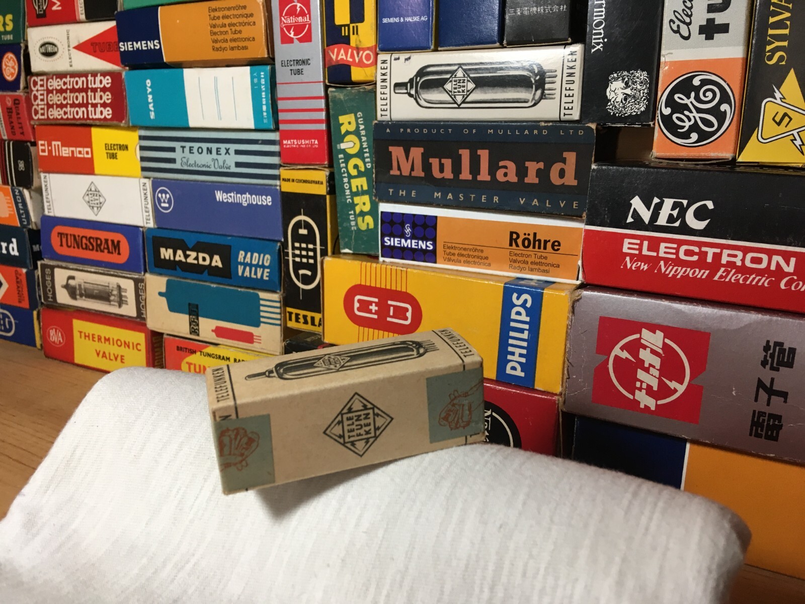 True NOS Sealed Box Rare Old Type Telefunken 5965 Audio Tube ~ 12AT7 ECC81 Sub