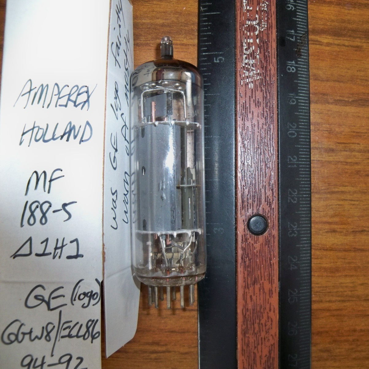 Strong GE by AMPEREX Dimpled Disc Getter 6GW8 / ECL86 Tube