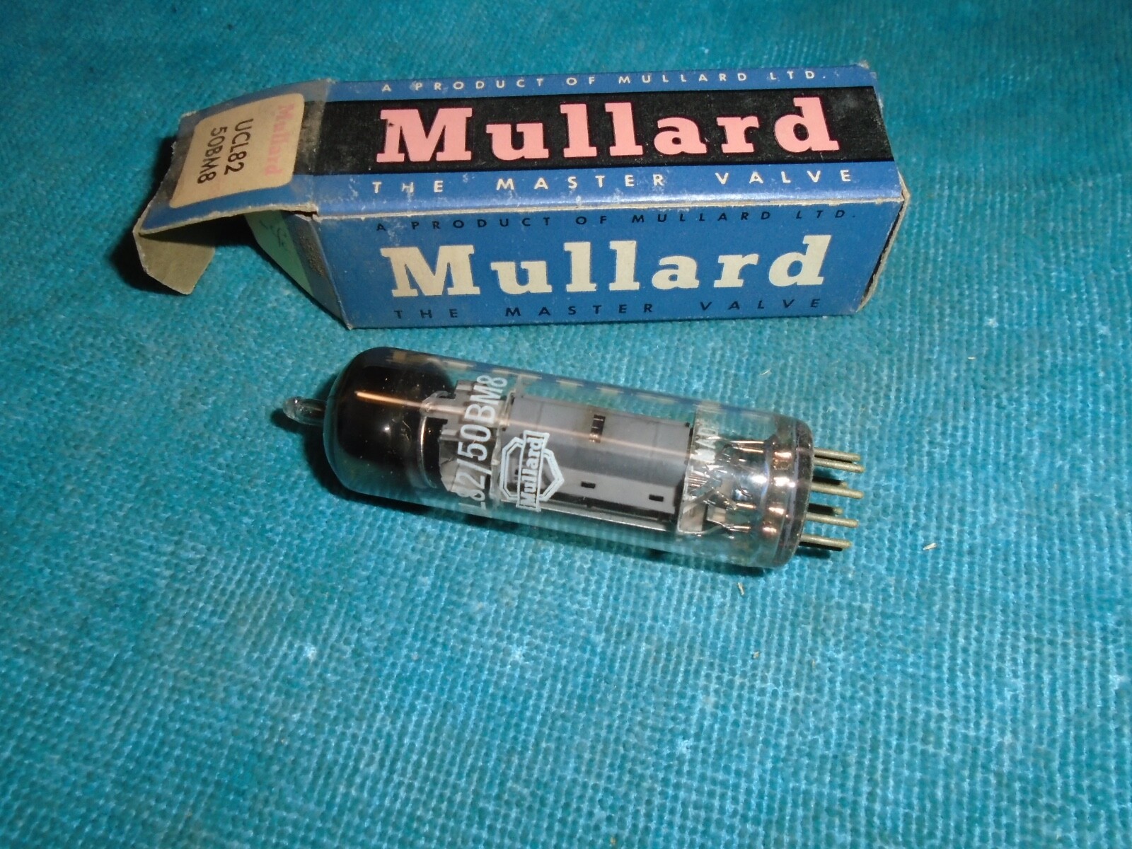 NOS MULLARD SHIELD LOGO UCL82 / 50BM8 TUBE – GREAT BRITAIN