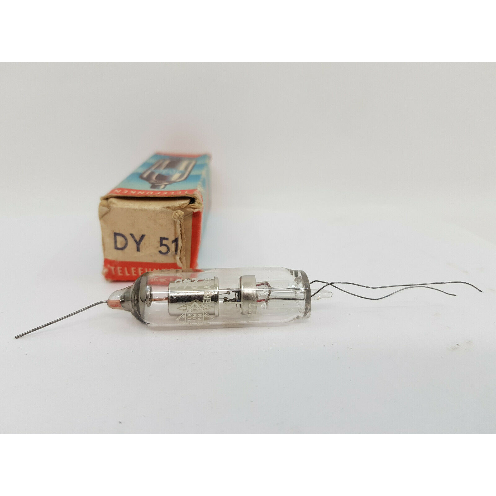 1 X DY51 TUBE. NOS. RC75