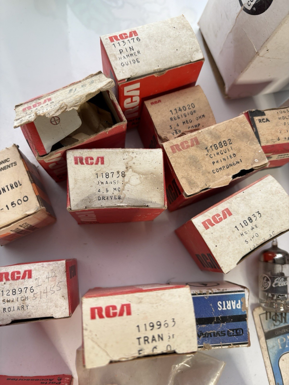 Mixed Parts Vintage RCA, GE, Zenith, Sylvania-Radio/TV-Parts-Tubes UNTESTED Lot