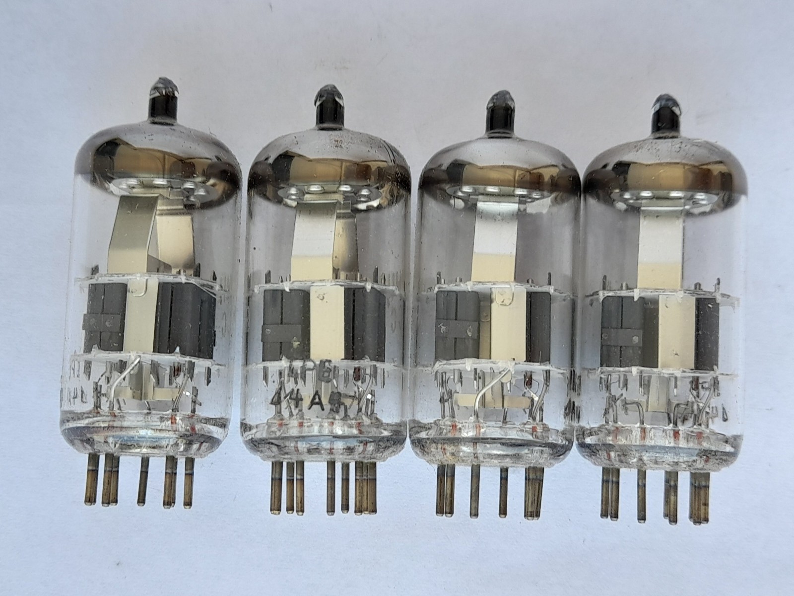 4x PCC189 / 7ES8 ( PCC88 / 7DJ8 ) tubes PHILIPS – DISC getter – PCC 189