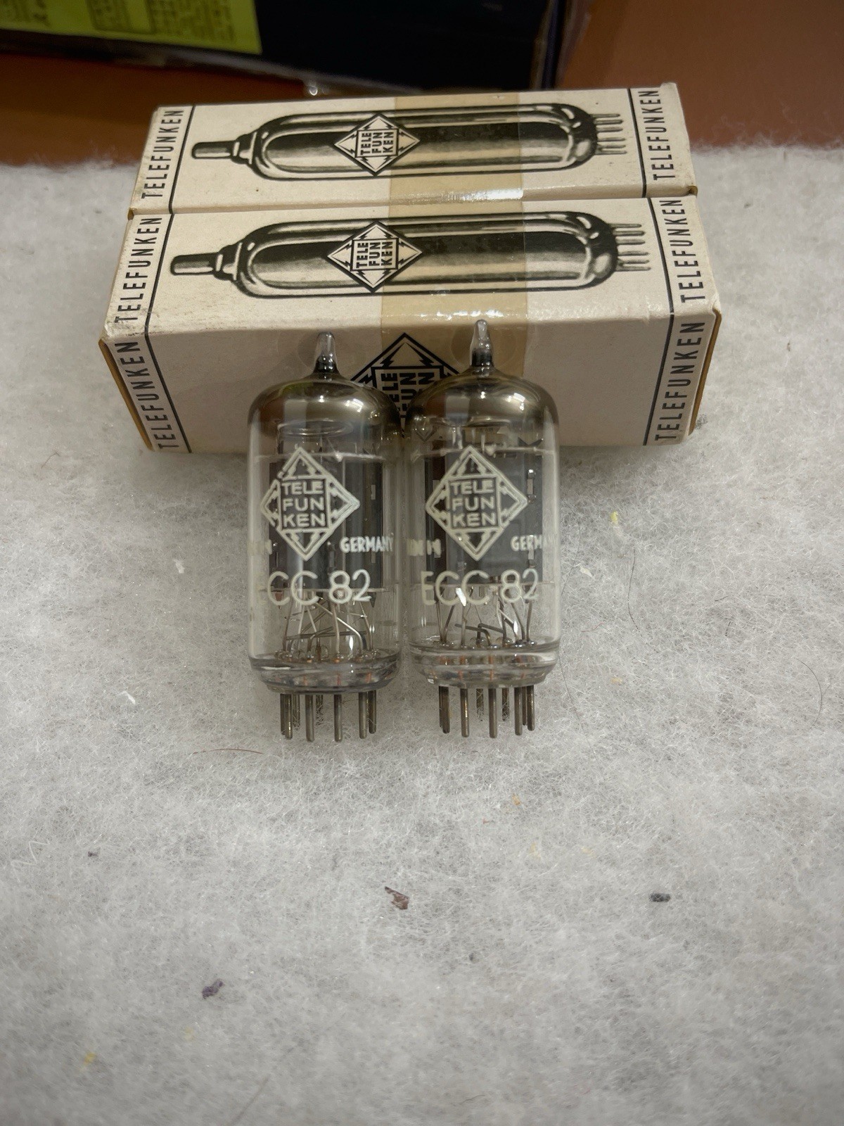 Telefunken ECC82 12AU7 ECC802S Ribbed Plate NOS NIB Matched Pair