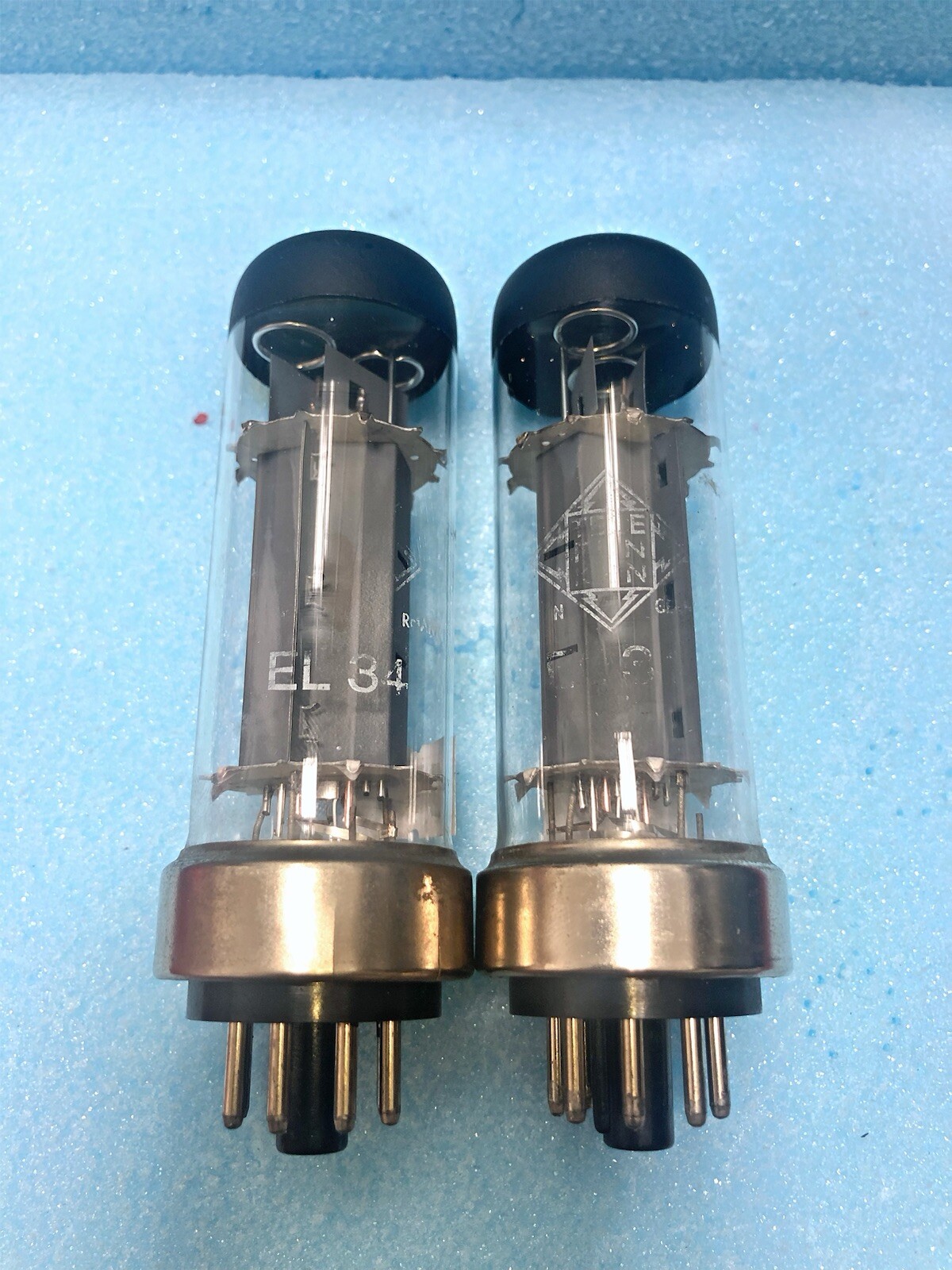 Telefunken EL34/6CA7 Metal Base Top Black Coated OO getter, tested NOS