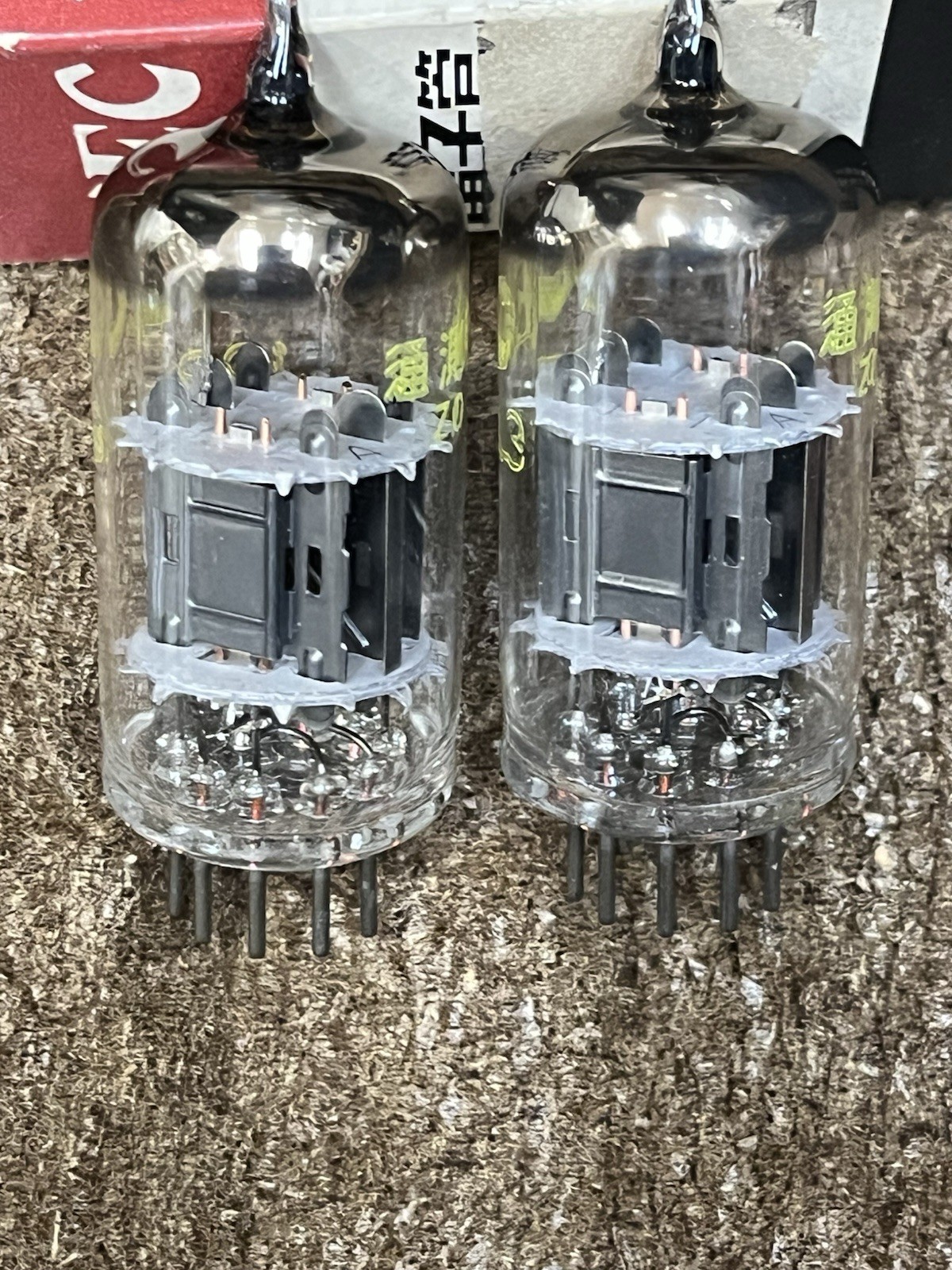 V- RARE NOS NIB PERFECT MATCH PAIR 12RLL3 12AT7 12AV7 ECC81 TUBES TRIPLE PLATES