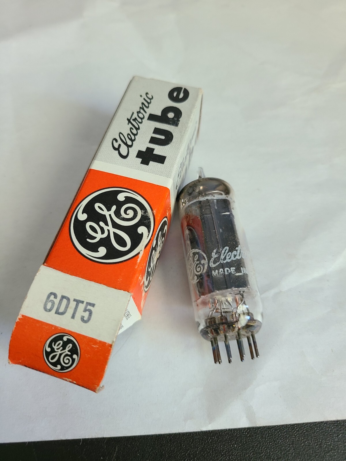 Lot 10 GE Electronic Tubes w Boxes 6DE7, 6DT5, 6AS5, 6FH5 ETC