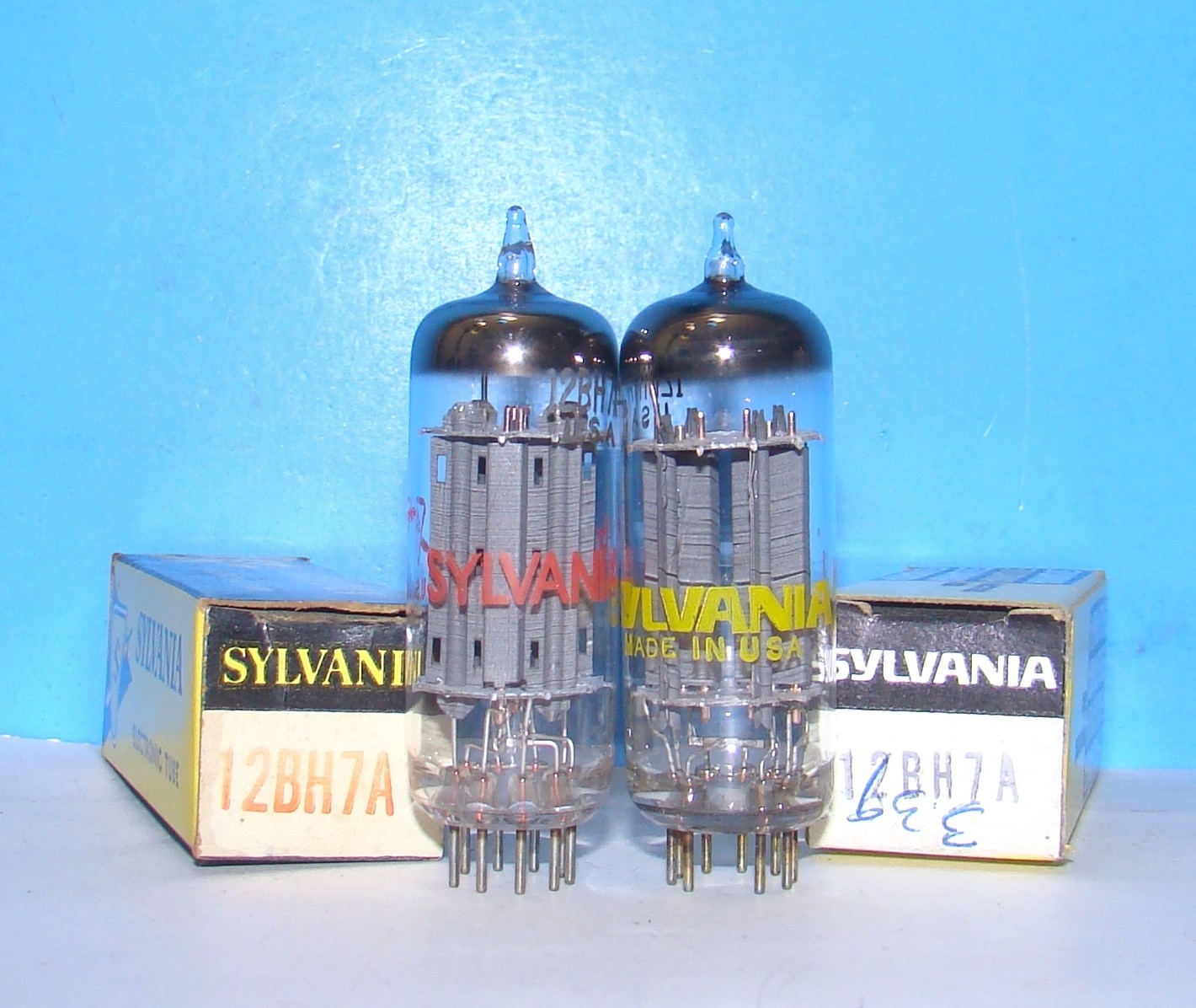 12BH7A NOS Sylvania radio audio amplifier vacuum tubes 2 valves tested 12BH7 USA
