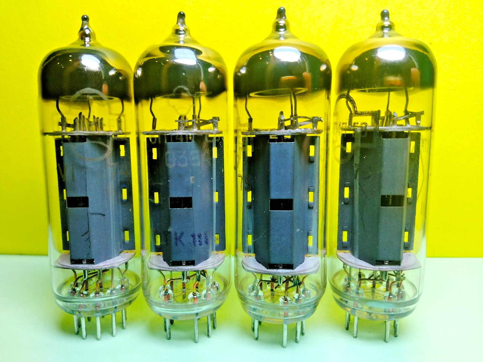 4 pcs NEW 6P14P-EV / 6BQ5 / EL84 Matched Quad Gold Grid Reflector tubes