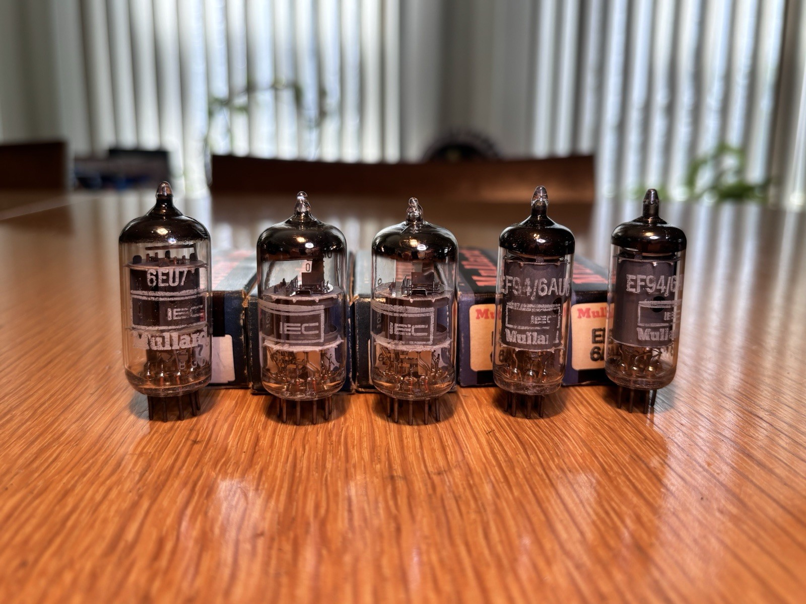 Vintage Mullard IEC Tube Lot 2x 6AN8A, 6EU7, 2x EF94 6AU6 NOS
