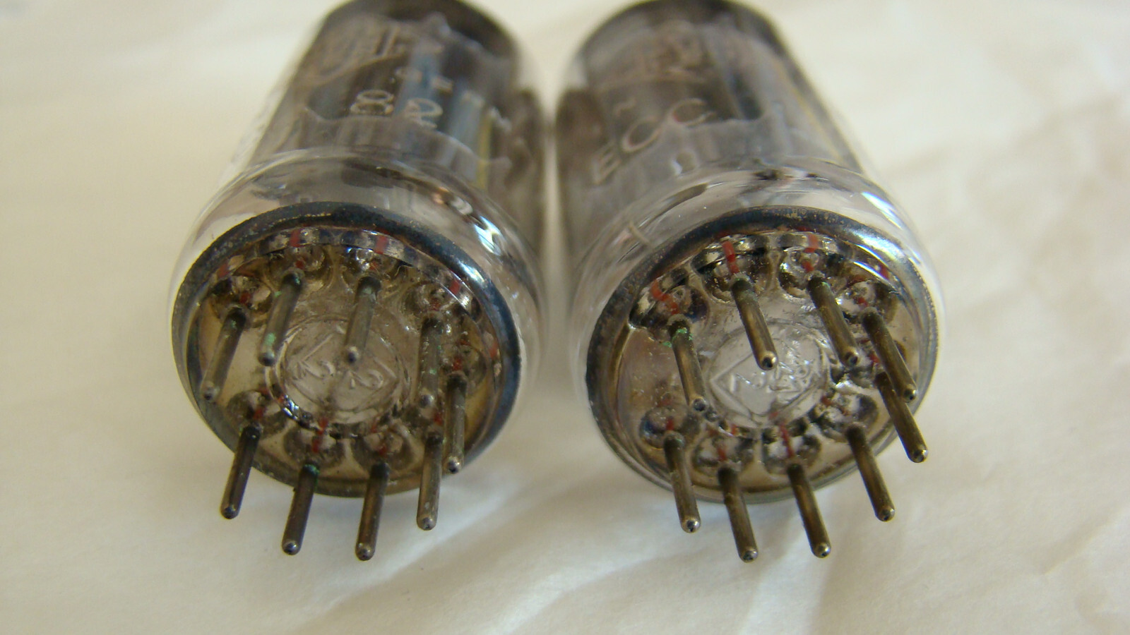 TELEFUNKEN ECC82 12AU7 PAIR TESTED ON AMPLITREX AT1000 TUBETESTER