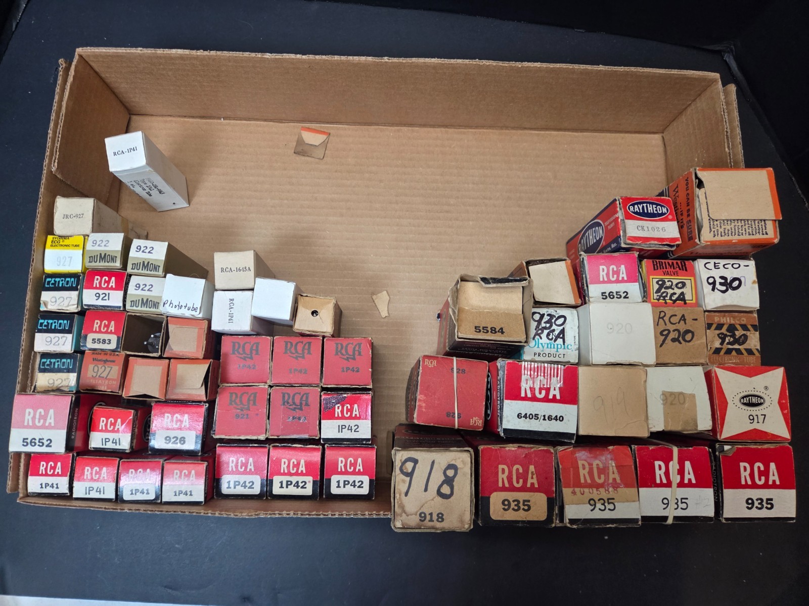 Lot of 58 NOS Photomultiplier, photo cell tubes RCA cetron IP41, IP42, 932 927