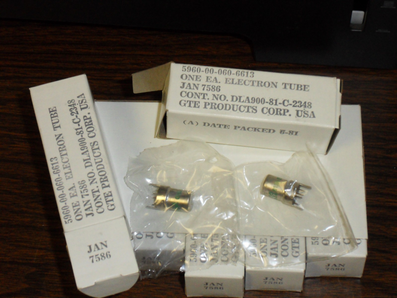 25 each 7586 Tubes JAN SYLVANIA NOS Nuvistor Microphone Vacuum Tube lot of 25