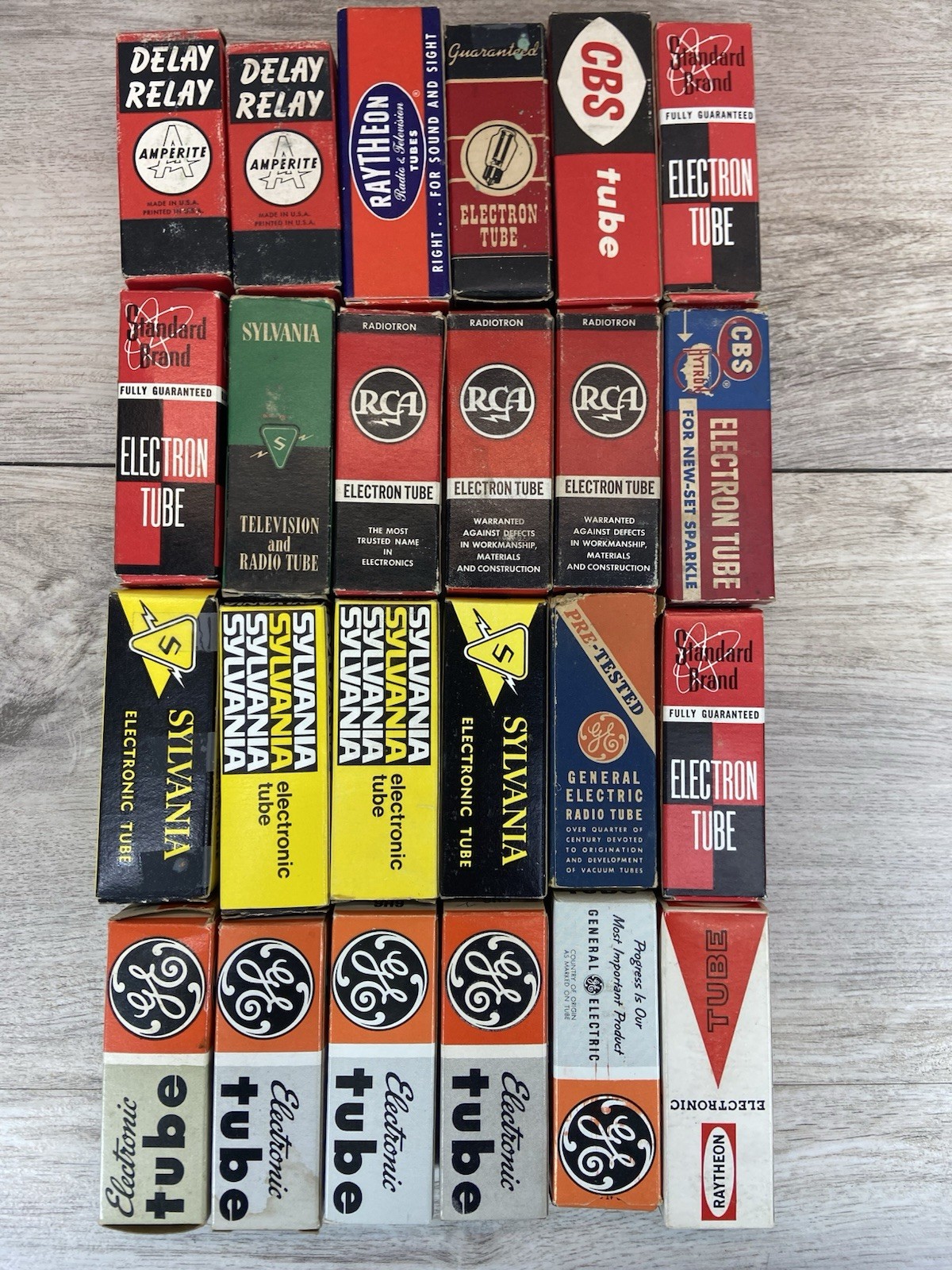 Vintage Radio Tube Lot 24 Boxed CBS GE RCA Raytheon Sylvania 6H6 115N Untested