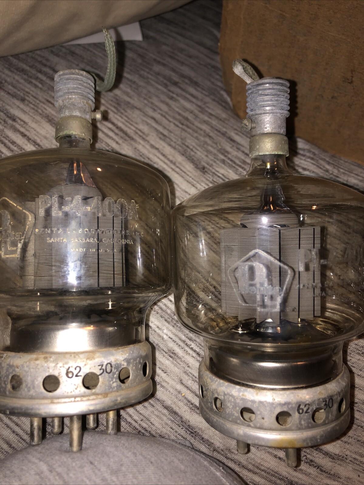 Lot Of 2 Vintage Penta Labs PL-4-400A Vacuum Tube 4-400A