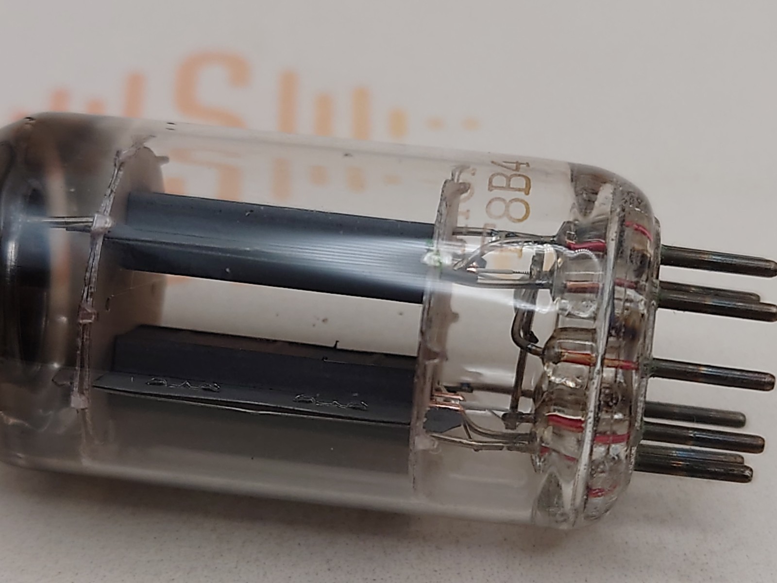 1x La Radiotechnique ECC83 Long Plates O-getter – Suresnes 1968 – Near NOS
