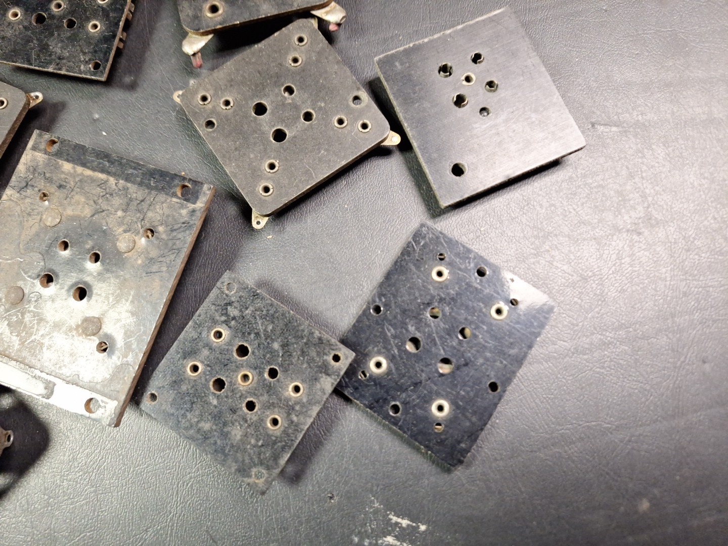 Vintage 4-pin Vacuum Tube Sockets Assorted 01A
