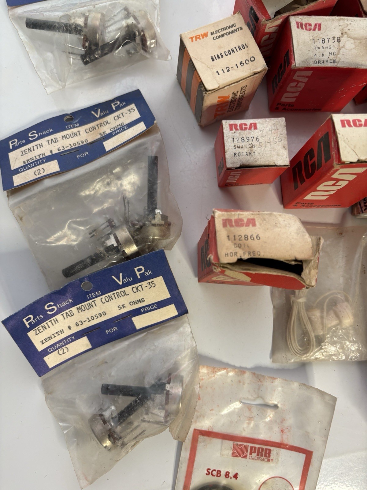 Mixed Parts Vintage RCA, GE, Zenith, Sylvania-Radio/TV-Parts-Tubes UNTESTED Lot