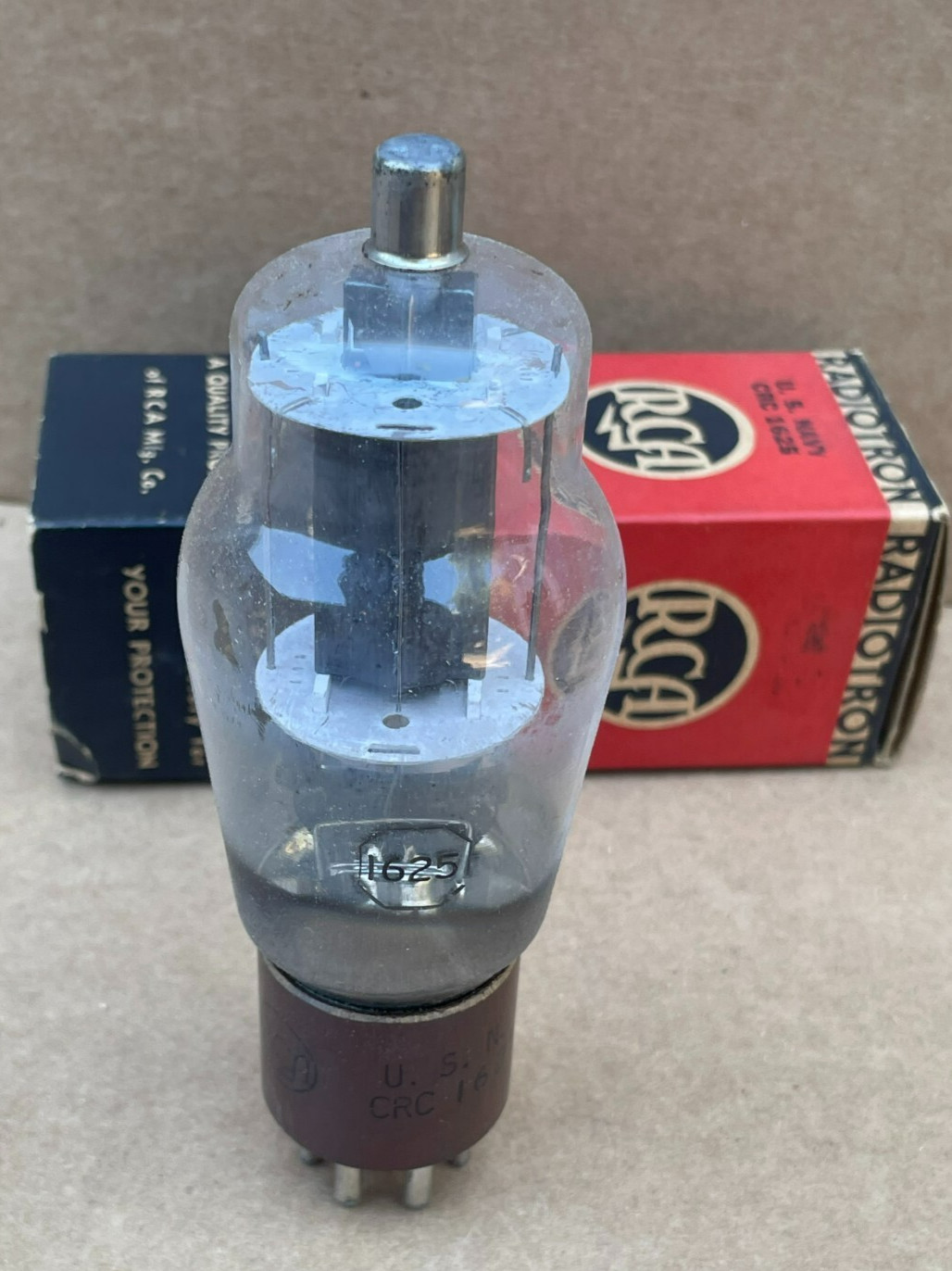 Vintage RCA Radiotron CRC 1625 Vacuum Tube, 0.45 Amp, 12.6 V.A.C