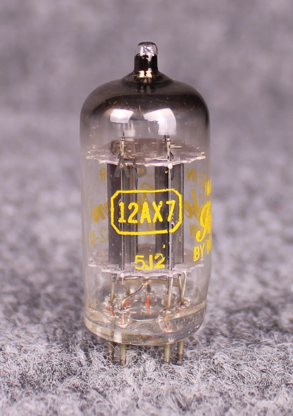 (1) NOS NIB Raytheon 12AX7/ECC83 Long Black Plate Tube ~ TESTS STRONG!