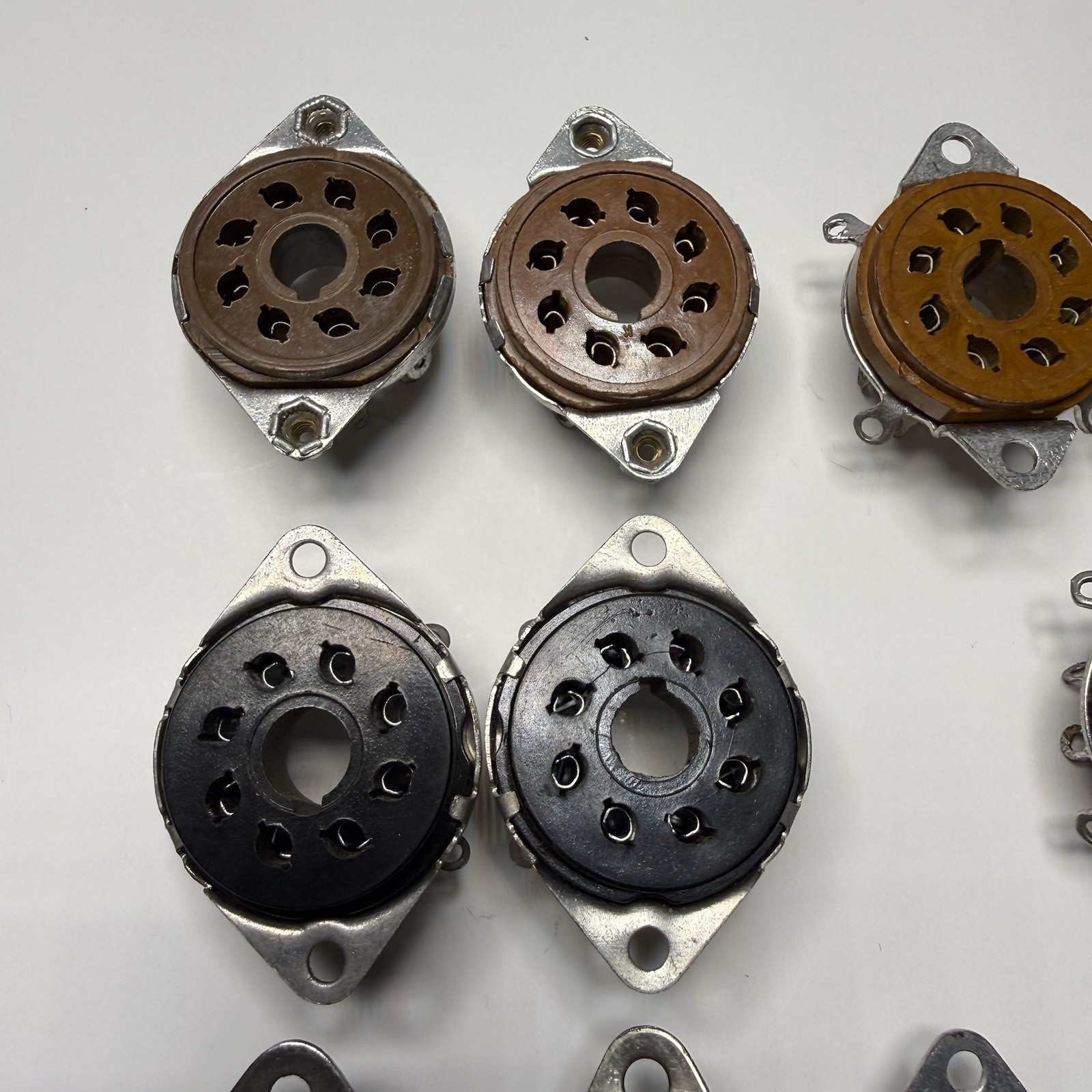 Lot of 14 VINTAGE CINCH 8 Pin OCTAL VACUUM TUBE AMP PARTS SOCKETs 8-PIN
