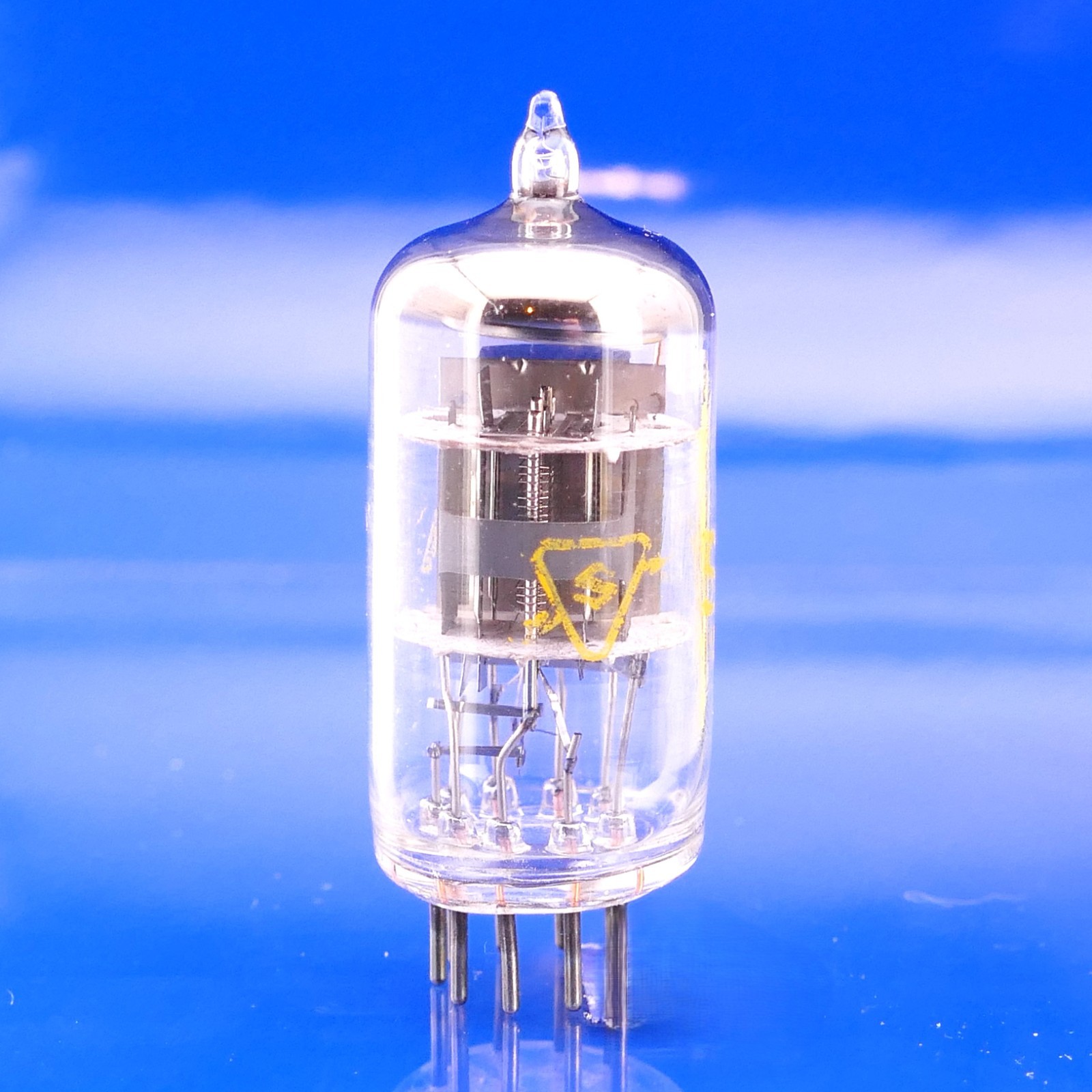 One SYLVANIA 6AN8A Tube NOS NIB D Getter Triode/Pentode GM[%]: 91/114 AMPLITREX