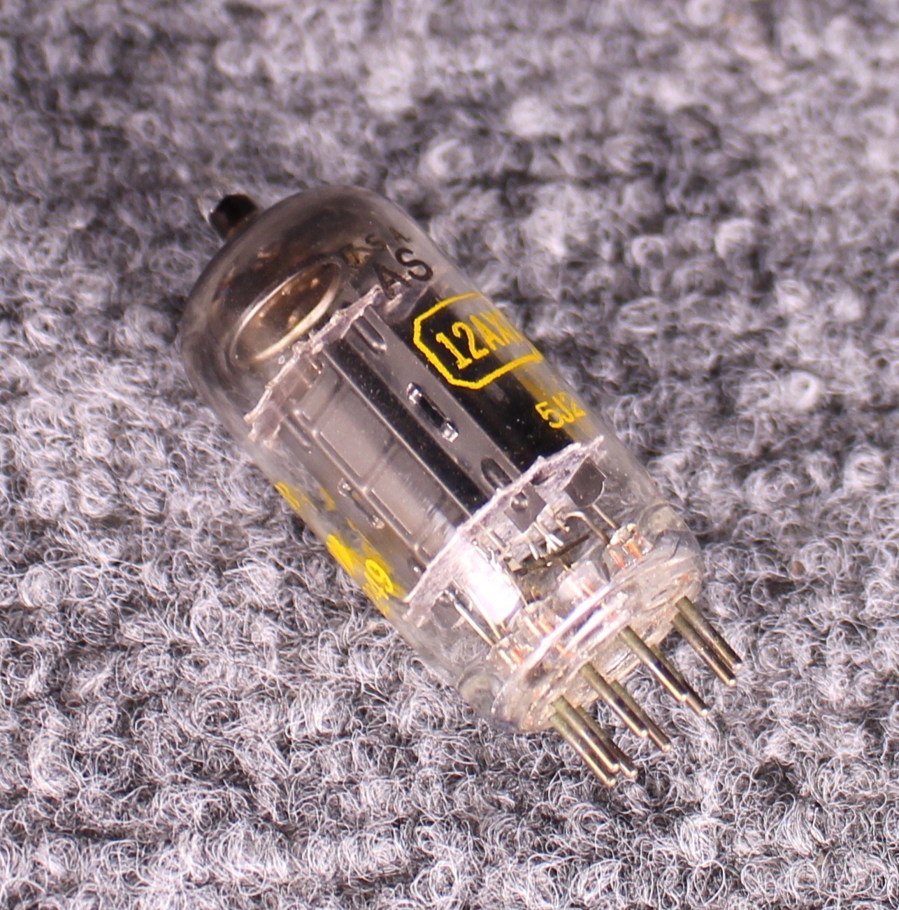 (1) NOS NIB Raytheon 12AX7/ECC83 Long Black Plate Tube ~ TESTS STRONG!