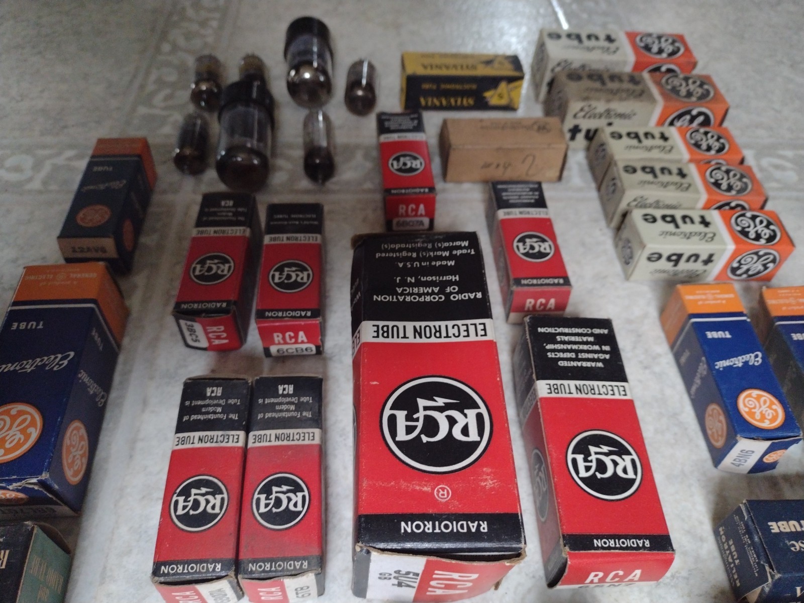 Vintage Lot Of Radio Tubes GE RCA ZENITH SYLVANIA WESTINGHOUSE