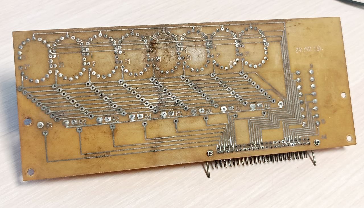 6pcs IV-4 (IV-17) VFD nixie tube clock multi-segment indicators on the board