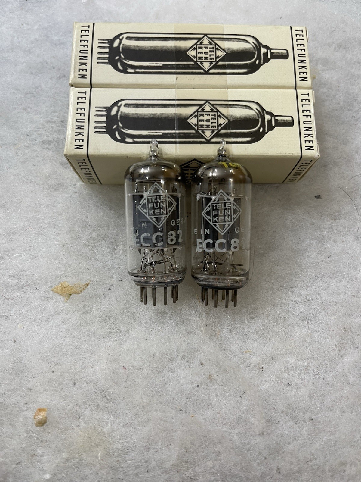 Telefunken ECC82 12AU7 Diamond Bottom Ribbed Plate Tested NOS NIB Matched