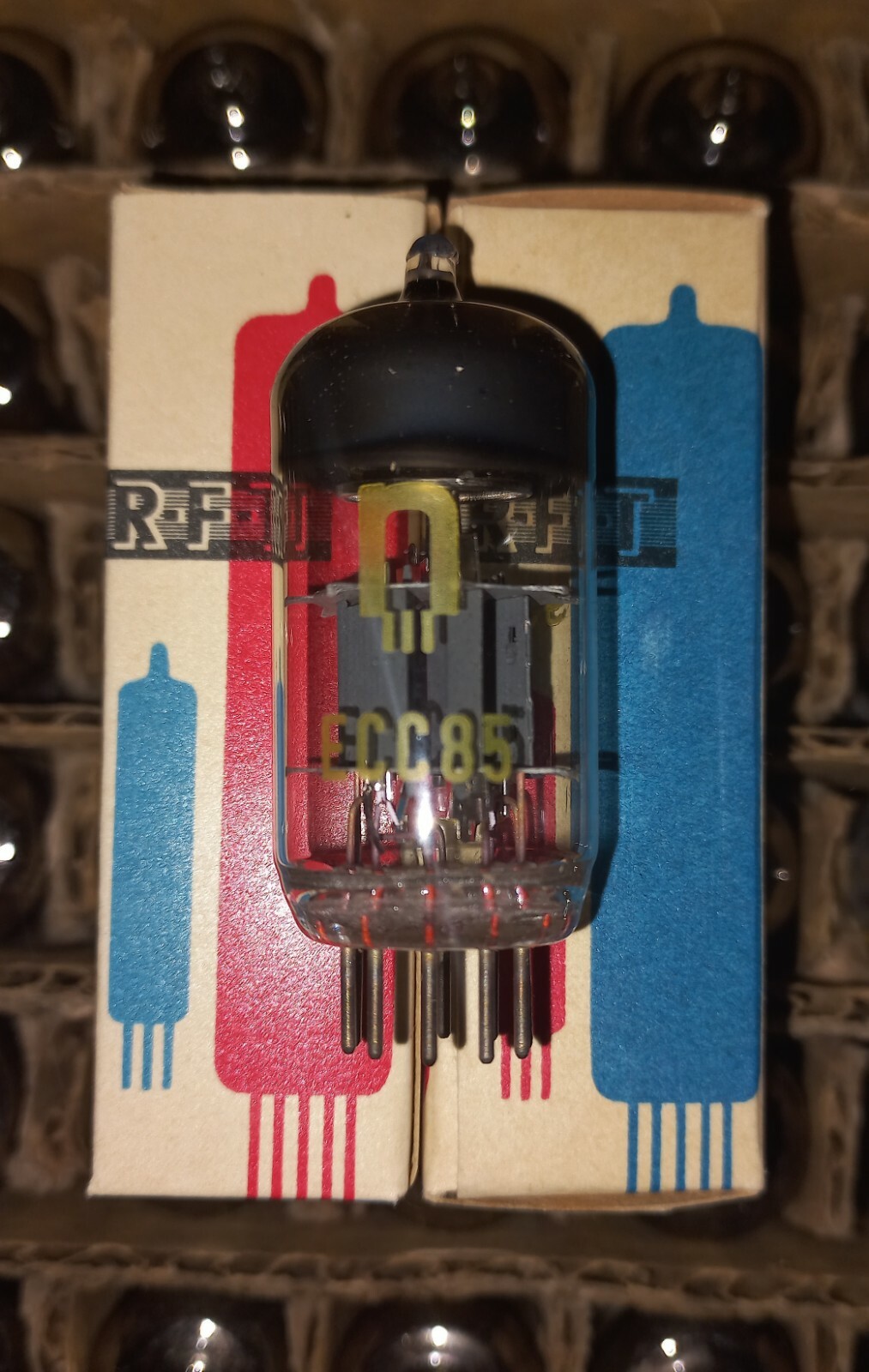 2 x RFT ECC85 6AQ8 Tubes