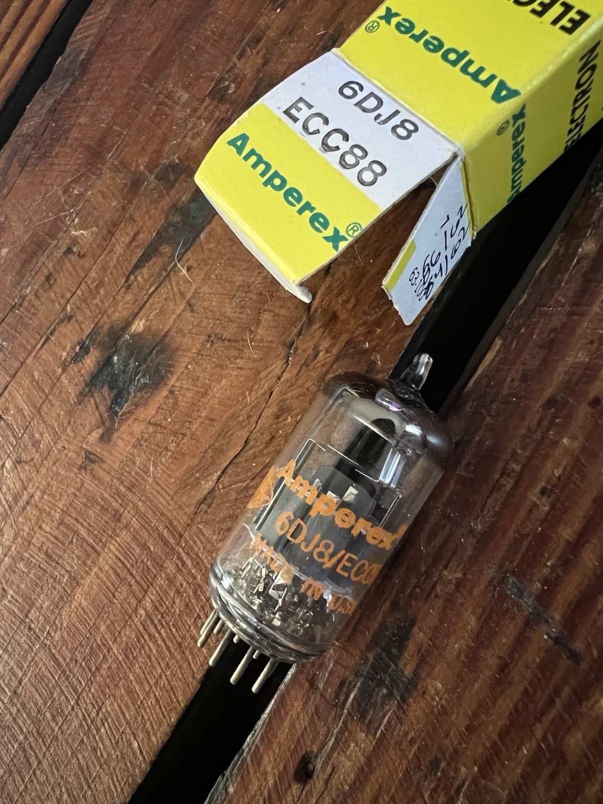 Vintage Amperex 6DJ8 / ECC88 Tube