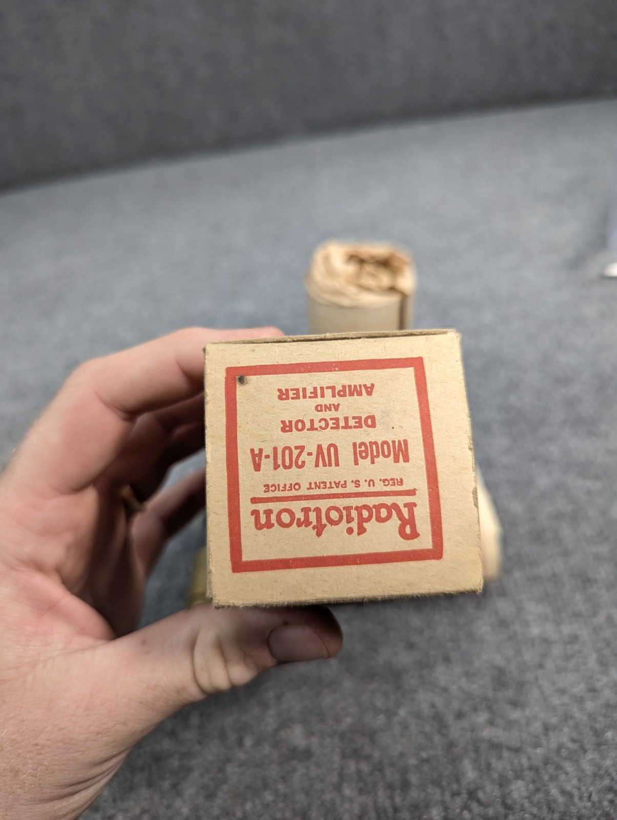 U62167 1920s Era RCA Radiotron UV201A Detector Amplifier Tube in the Bo G2U
