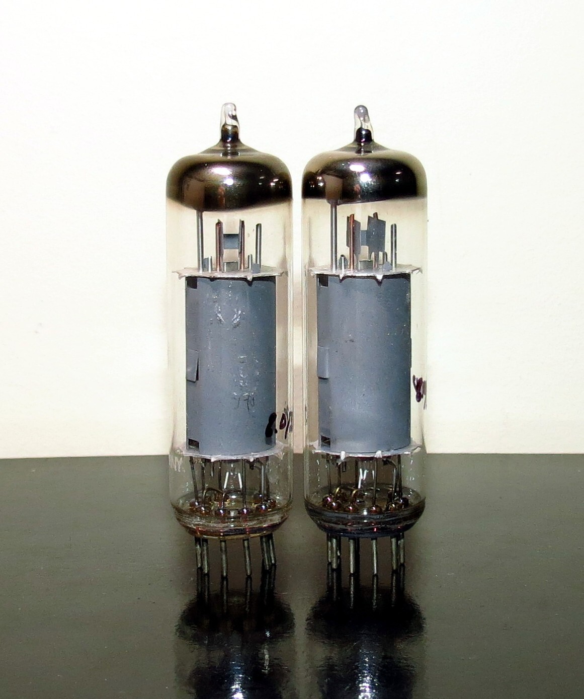 RARE Matched Pair Telefunken 7189/EL84/6BQ5 tubes – Diamond – Test NOS