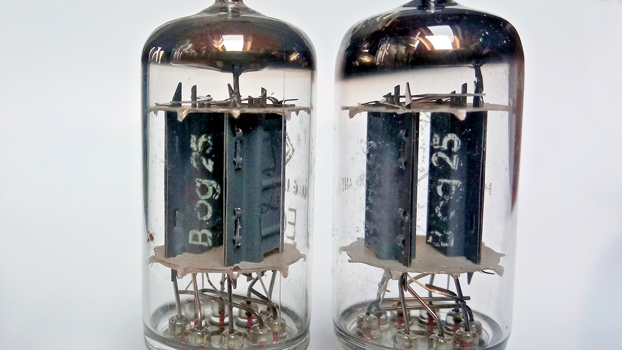 Pair Telefunken 12au7 (ecc82) , ribbed plates 1958