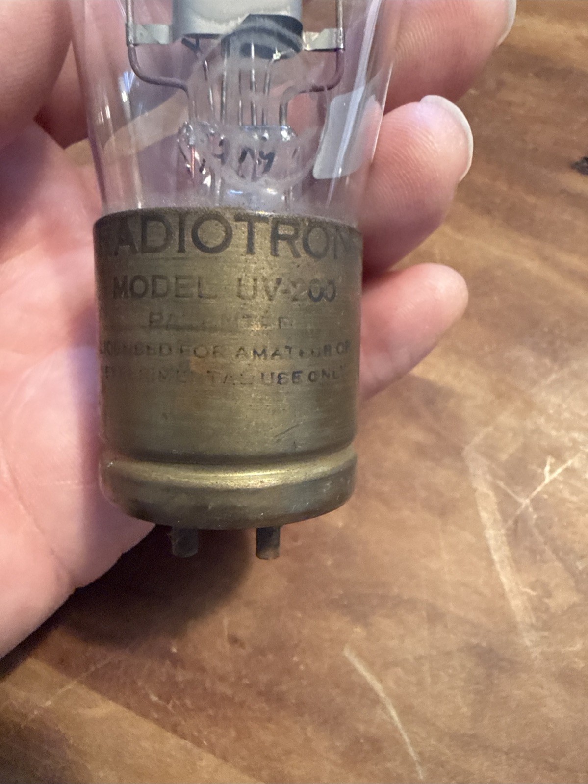 (4) RCA Radiotron UV-200,brass base, (3) tipped bulbs