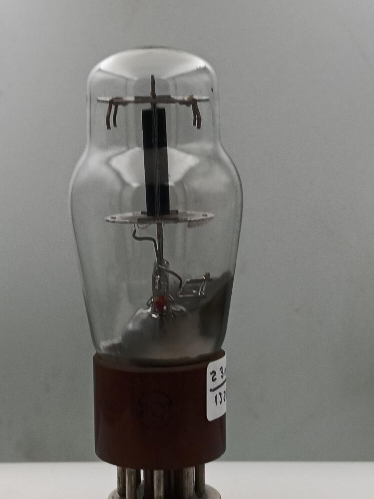 RCA JAN CRC 1626 VT-137 Test NOS Black Plate Bottom D Getter Serious Tubes B194