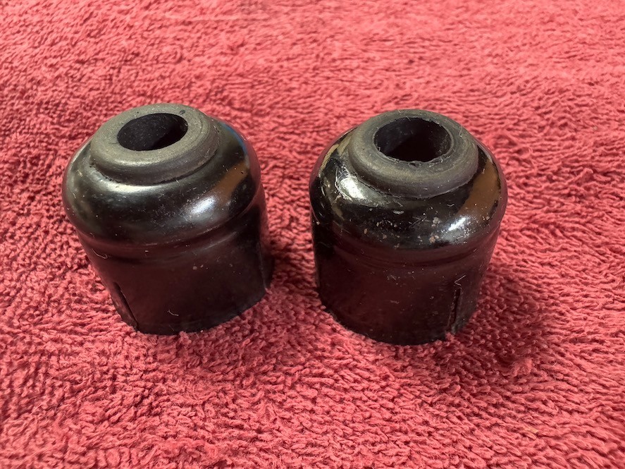 2 Amphenol Cap Hood Tube Socket cover connectors 5 6 7 8 Pin radio eye tube