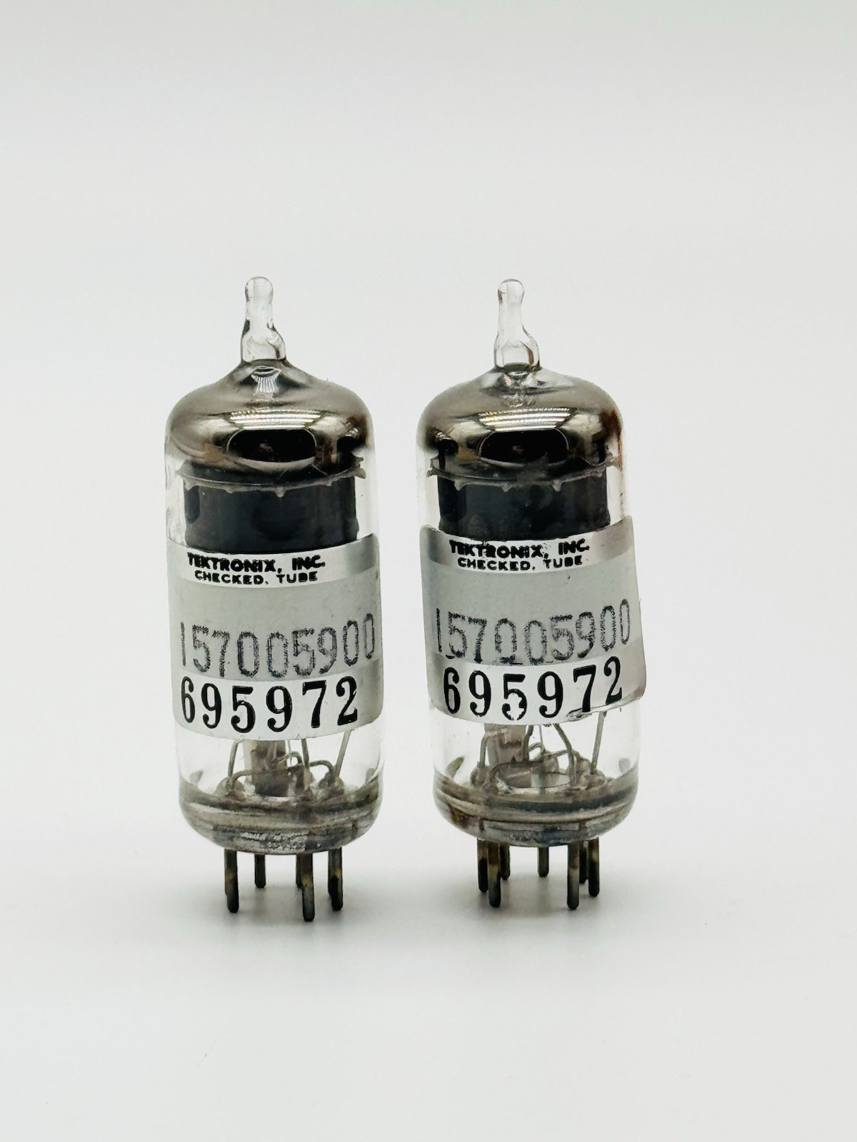 x2 NEW Vintage Matching PAIR Tektronix GE 6AU6 A 8425 Electron Vacuum Tubes J6
