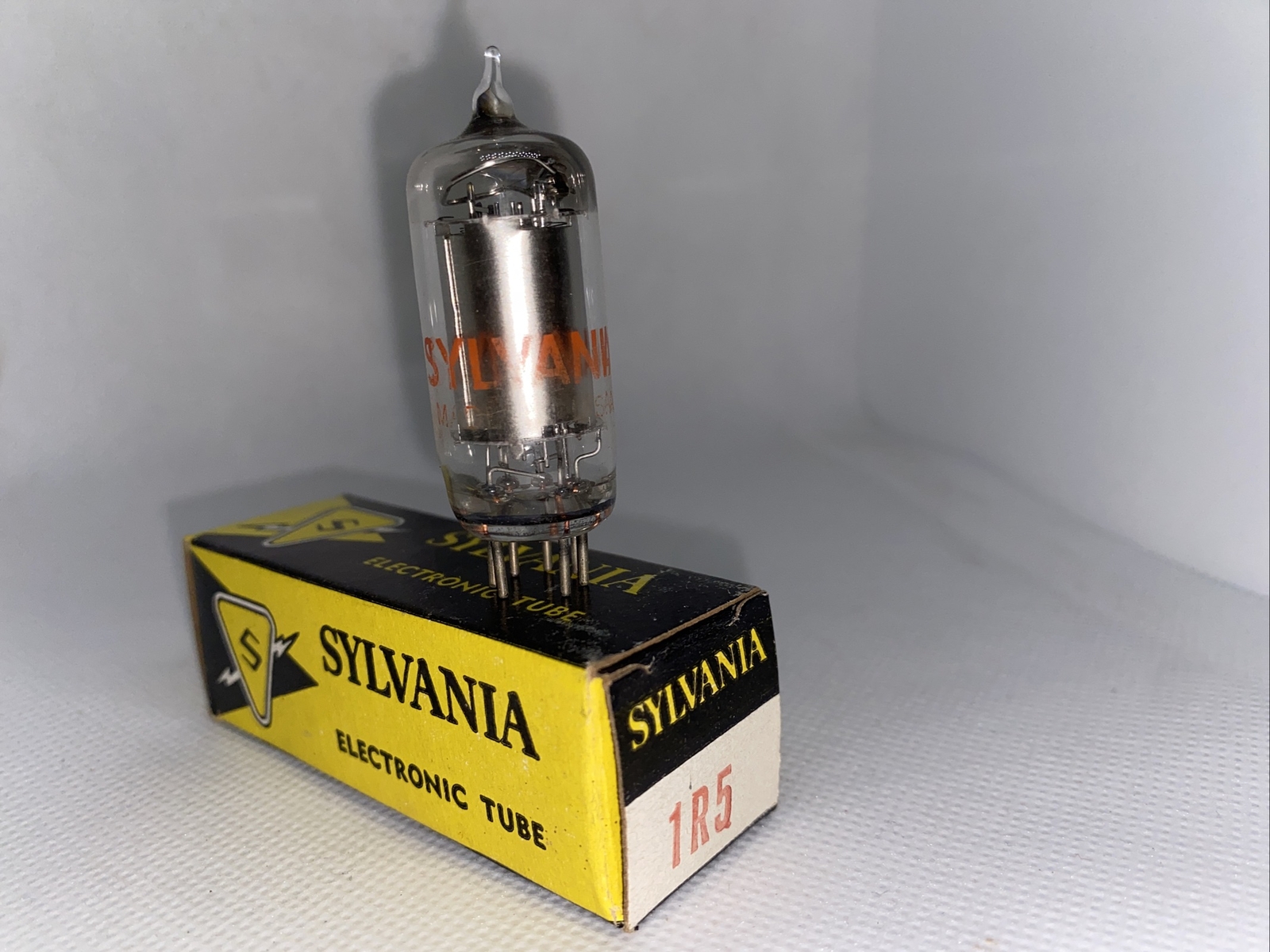 Sylvania Electron Tube 1R5 *Not Tested* Fast Shipping