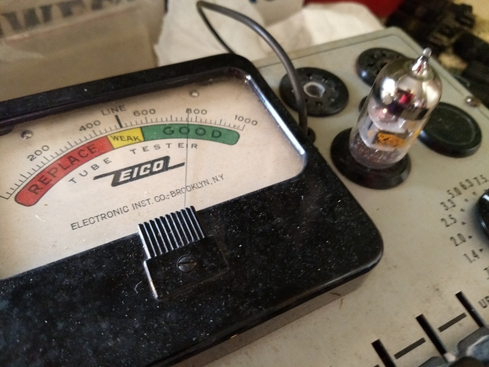 Amperex 6DJ8 / ECC88 Vacuum Tube Globe Logo West Germany Tested Very Strong