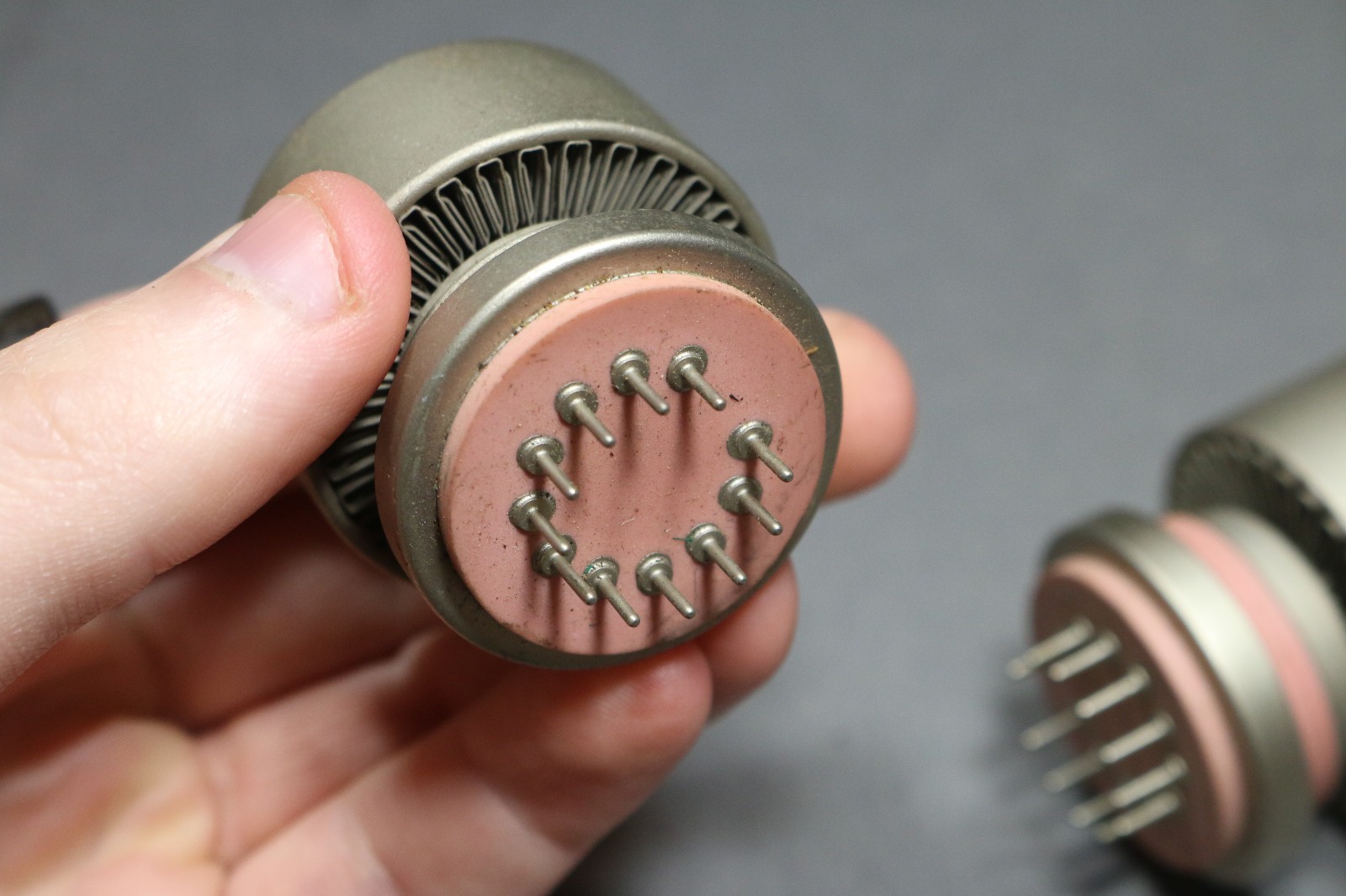 Pair Vintage Unbranded 8122 Vacuum Tube Transmitting No Markings Good Filaments