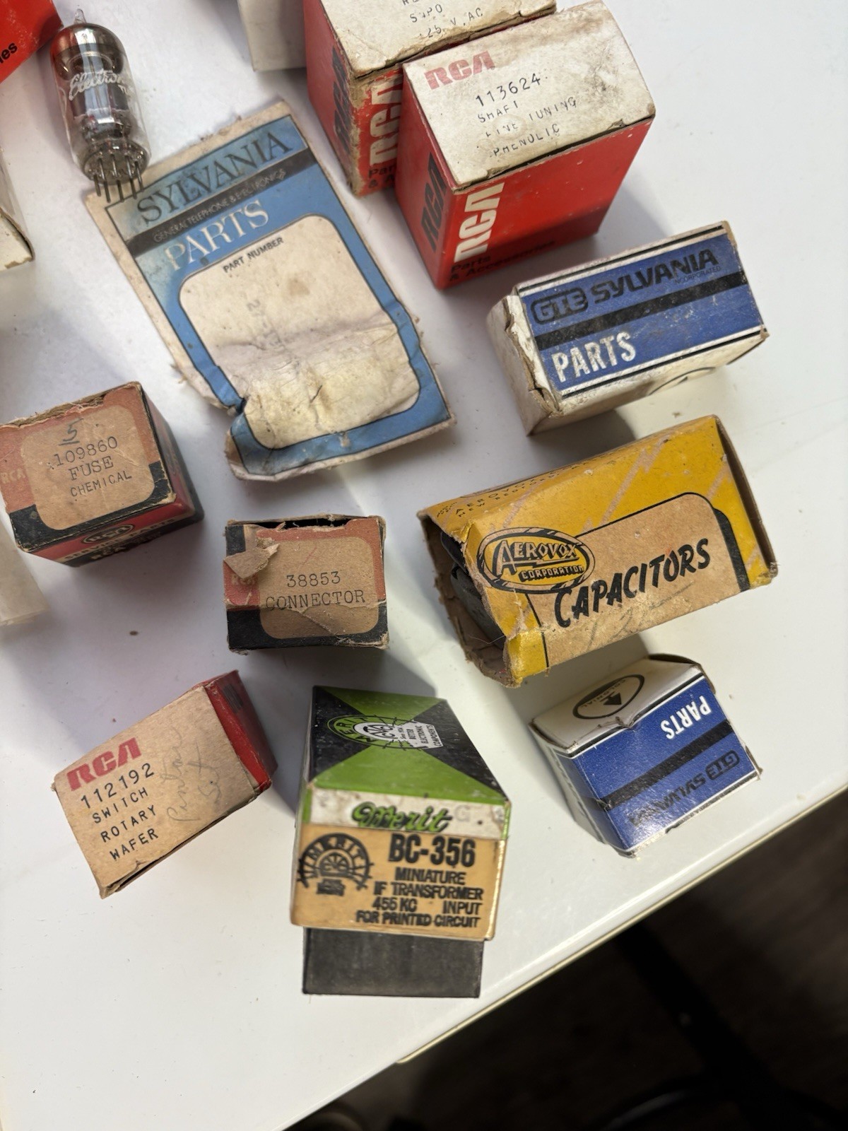 Mixed Parts Vintage RCA, GE, Zenith, Sylvania-Radio/TV-Parts-Tubes UNTESTED Lot