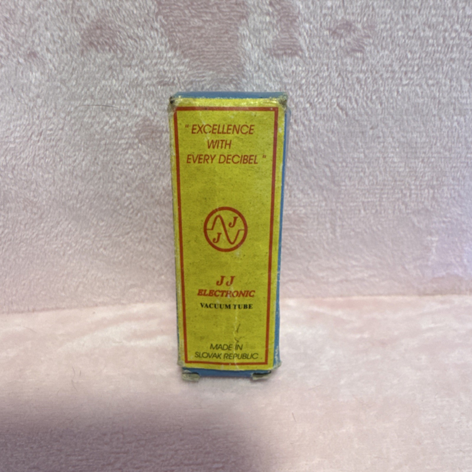JJ Electronic ECC82 / ECC82S Vacuum Tube – Box Included