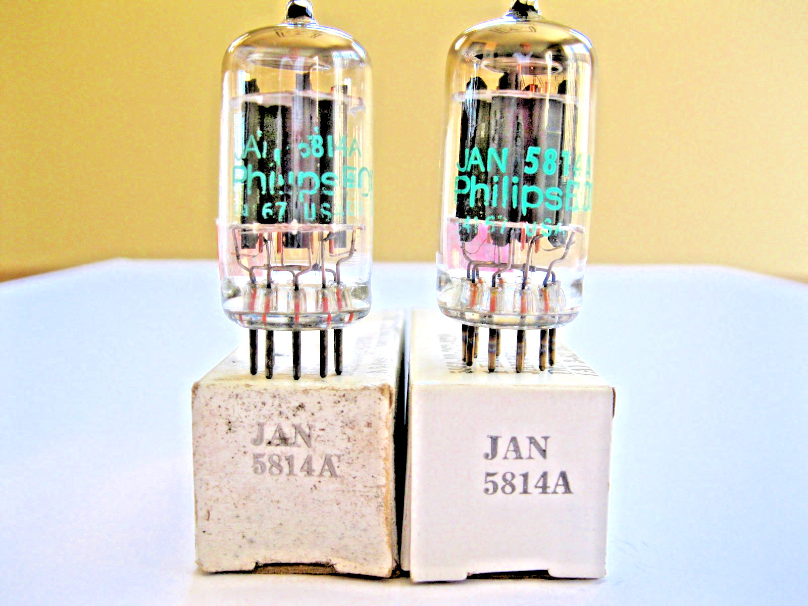 2 PHILIPS ECG JAN-5814A/12AU7A VACUUM TUBES GRAY PLATE O GETTER 1982 TV-7 TESTED