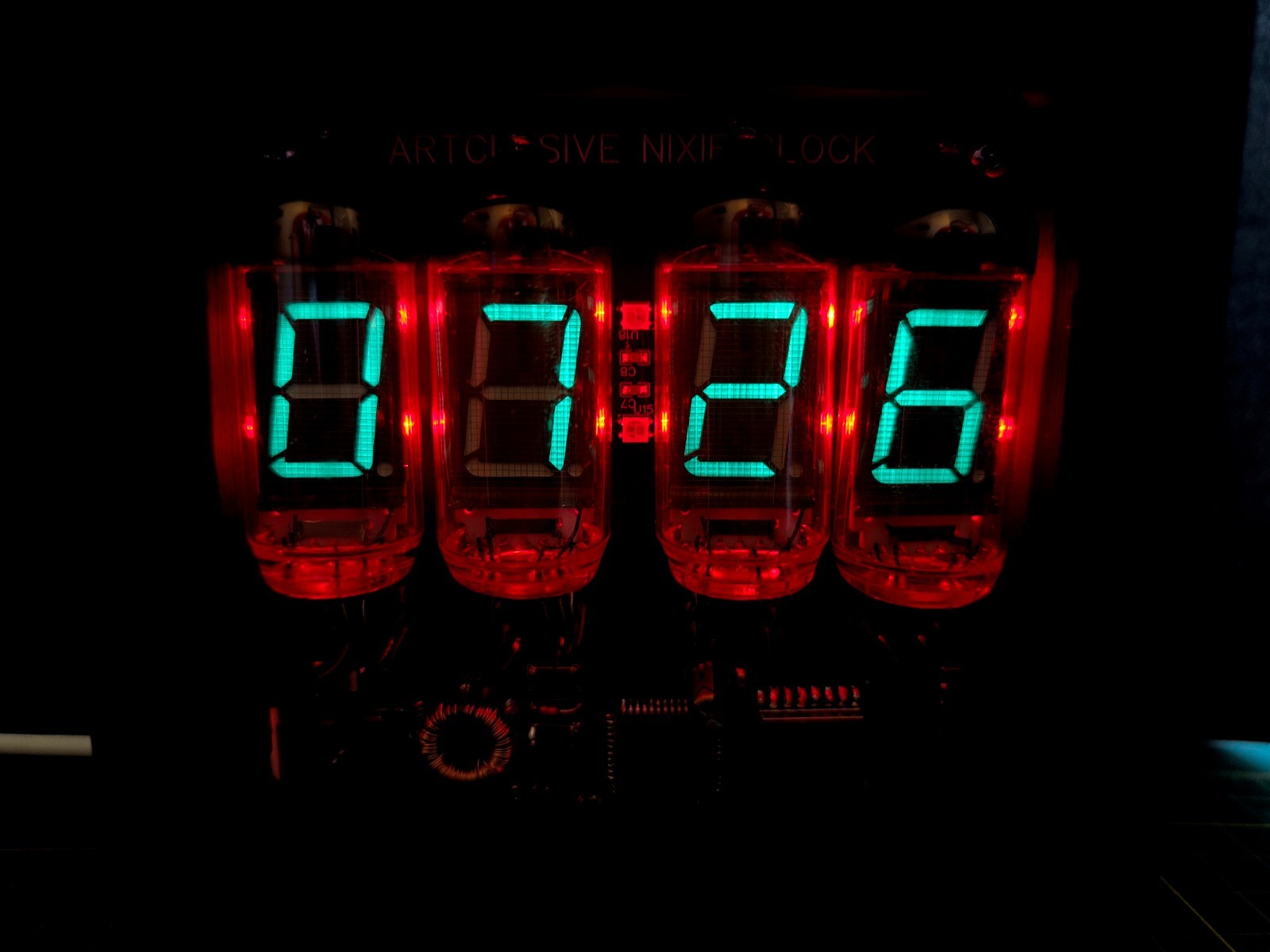 ARTCLUSIVE NCL-2 IV-11 Nixie/VFD Tube Clock with Wi-Fi – USB-C, RGB Backlight